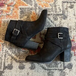 Cole haan black suede ankle boots booties heels grand os sz 8.5